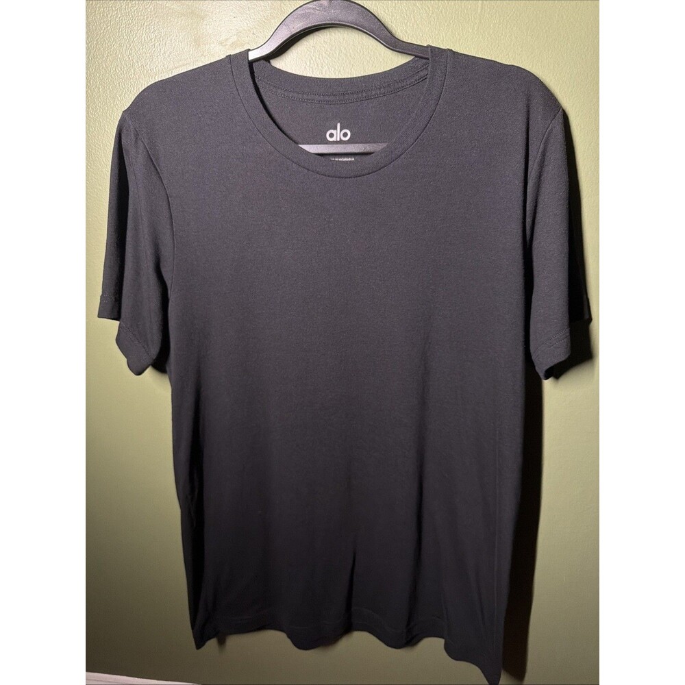 Alo Yoga Mens Triumph Crew Neck Short Sleeve Tee Black Medium